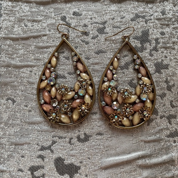 Earings - Picture 3 of 6